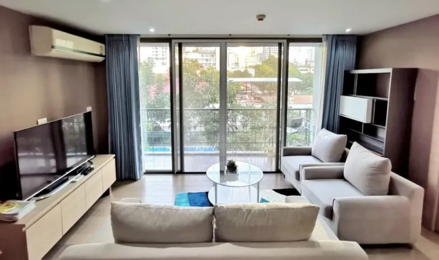 ให้เช่า Klass Condo Silom ตกแต่งเรียบง่าย สไตล์โมเดิร์น ที่นอนนอนสบายมาก จองเลย รับรองไม่เสียใจ