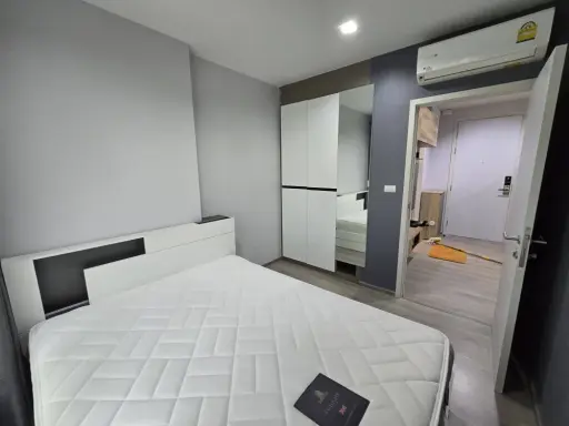 ปล่อยเช่าด่วนๆ THE BASE Phetkasem ห้องพร้อมอยู่ เฟอร์ เครื่องใช้ไฟฟ้าครบ มาแต่ตัวเข้าอยู่ได้เลย images