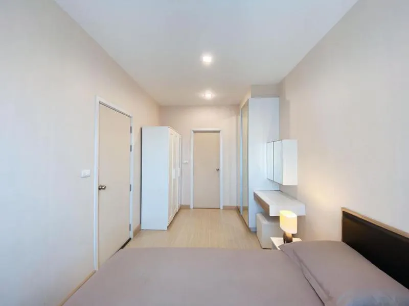 Urgent. Corner room, garden view. Not blocking the view. Simple but very luxurious room decoration. Sell / rent the privacy rewadee.