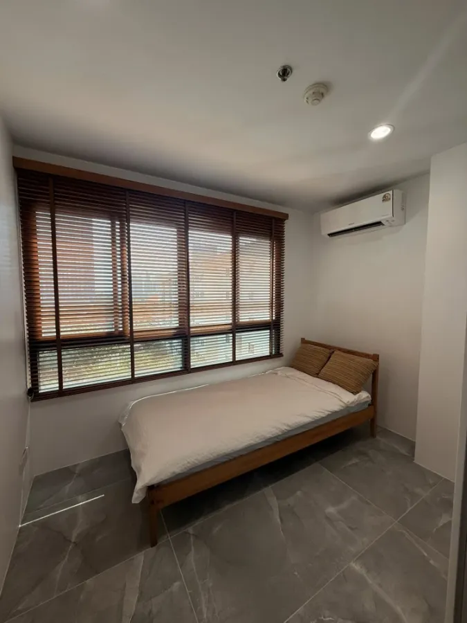 For rent: Lumpini Ville Sukhumvit 77, 2 bedrooms, spacious living area, fully furnished with complete amenities. Just bring your bags and move in!