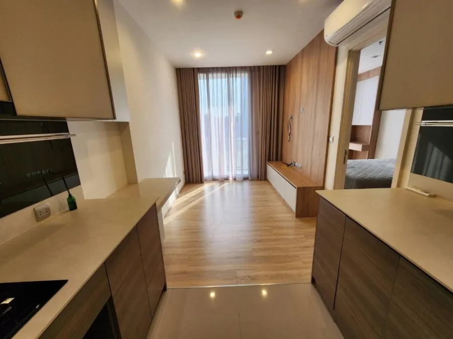 Urgent sale, The Line Phahon - Pradipat, empty room, low price, room decoration lover Say that you shouldn't miss this room.