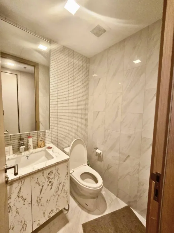 For Sale For Rent HYDE SUKHUMVIT 11 where luxury meets panoramic living, tastefully decorated, ready to move in immediately.