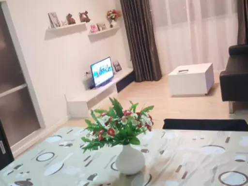 ให้เช่า ดีคอนโด อ่อนนุช-สุวรรณภูมิ ชั้น 6 ห้องมุม วิวสระน้ำ น่าอยู่สุดๆ