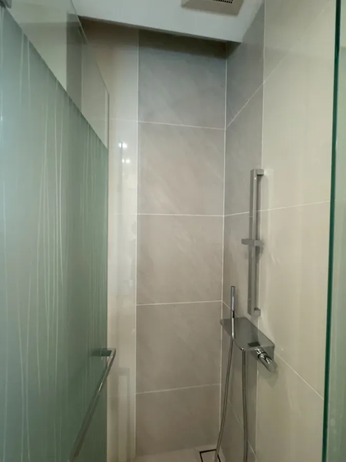 Spacious and comfortable rooms for rent at The Saint Residences. High floor. Book now! Don't miss out!