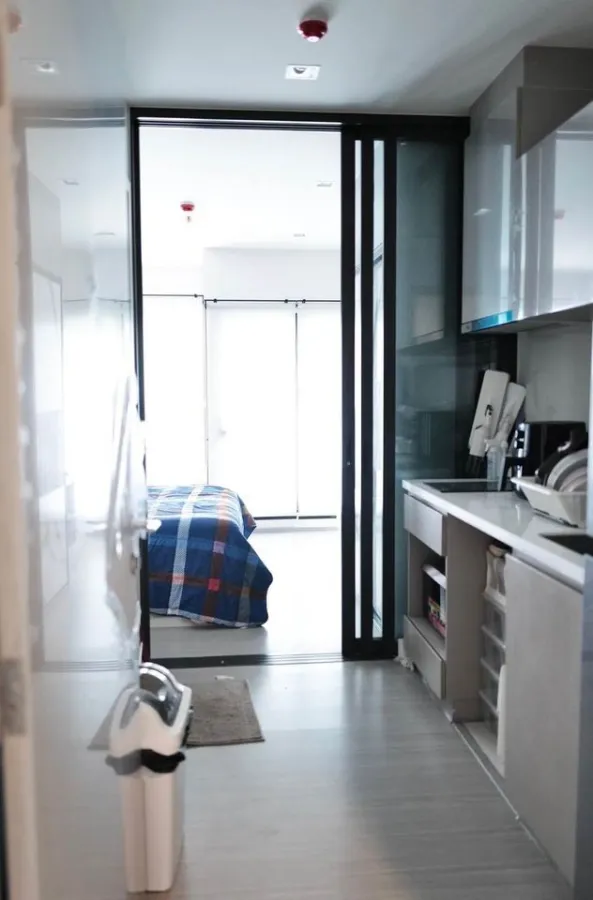ขาย ไลฟ์ สุขุมวิท 62 ผนัง Wallpaper ทั้งห้อง ระบบภายในห้องเป็นระบบ Smart Home ไม่จองคือพลาดมาก