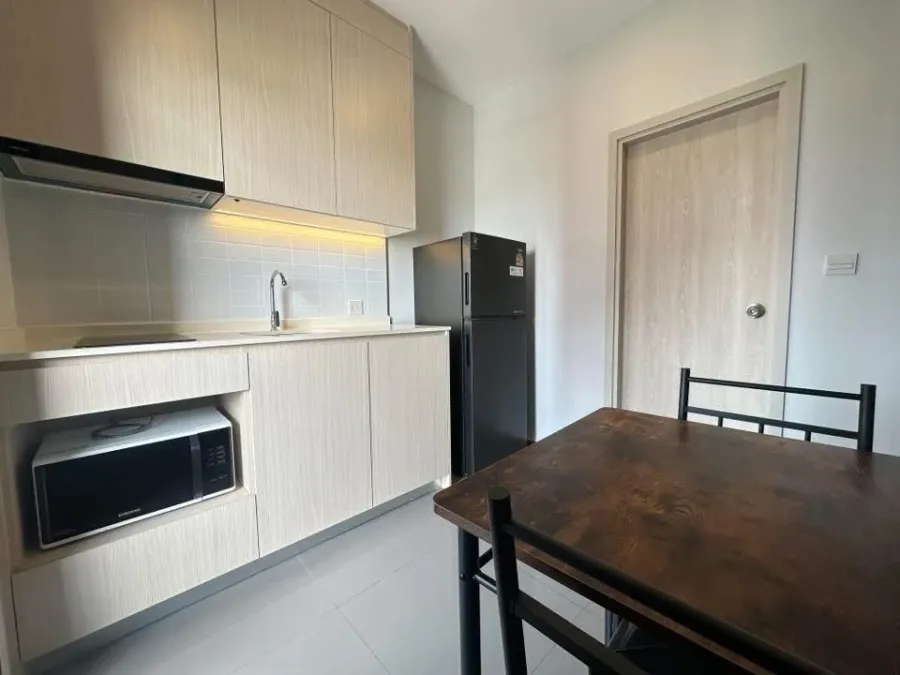 Selling Metris Rama 9-Ramkumhang condo, high floor (20th floor). Minimal road noise, unobstructed view of Rama 9 Road.
