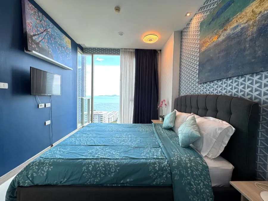 For rent: The Riviera Wong Amat Beach, a lovely room, beautifully decorated, excellent built-in furniture, sea view, reserve now!