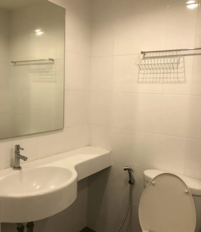 For rent, Lumpini Park, Rattanathibet-Ngamwongnan, 50 m from MRT, beautiful decoration, can move in immediately. Don't miss the price