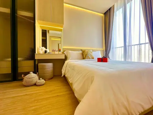 For rent: Noble State 39, very high floor, beautiful unblocked view, stylish and well-decorated, a must-have!