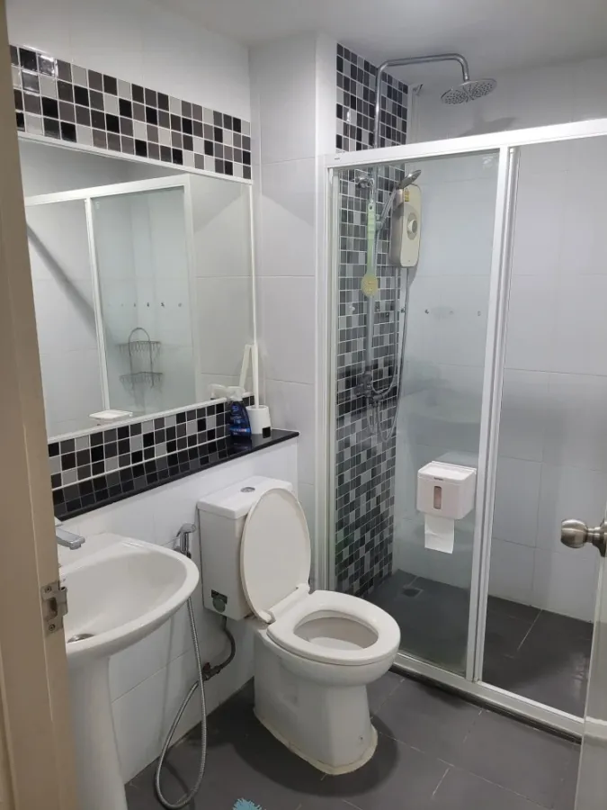 ให้เช่า Regent Home 25 Tiwanon ห้องพร้อมอยู่ เฟอร์พร้อม ราคาสบายกระเป๋า จองเลย