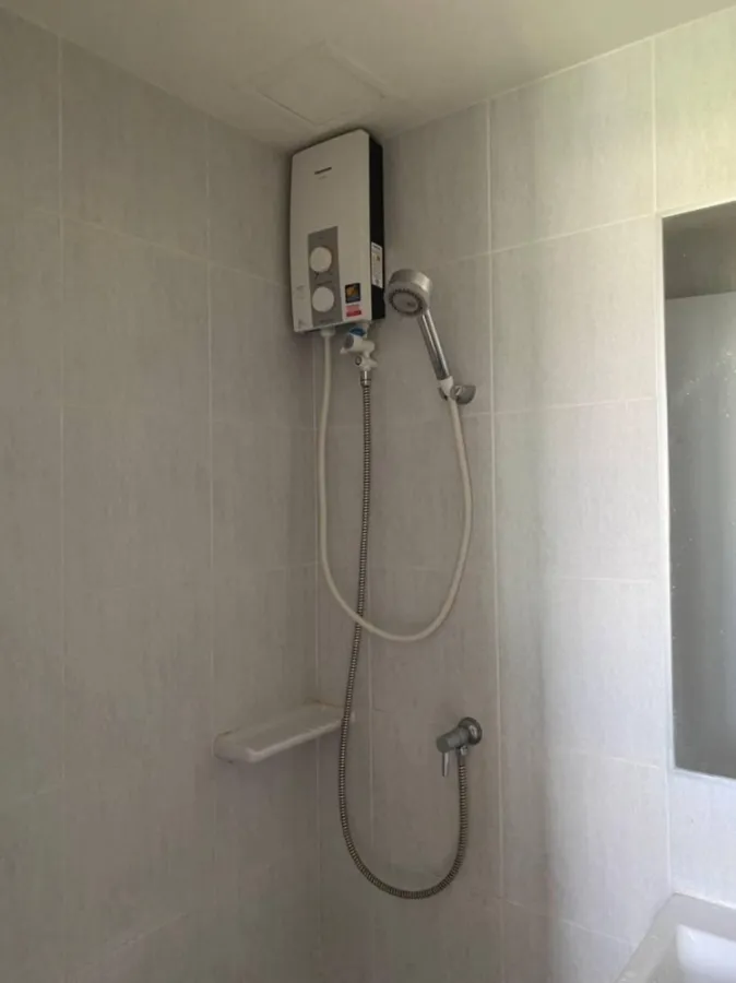 For sale Lumpini Ville Sukhumvit 76-Bearing, full electrical appliances. Ready to install wallpaper in the entire room. Book now.