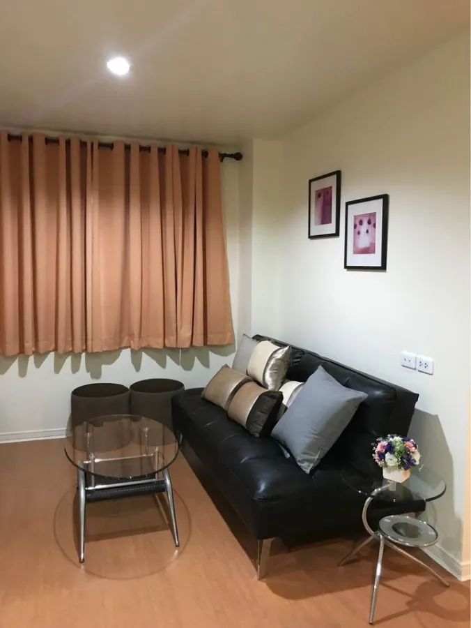 For rent: Lumpini Condo Town Ramintra - Nawamin, spacious room with usable space. Fully furnished, book now