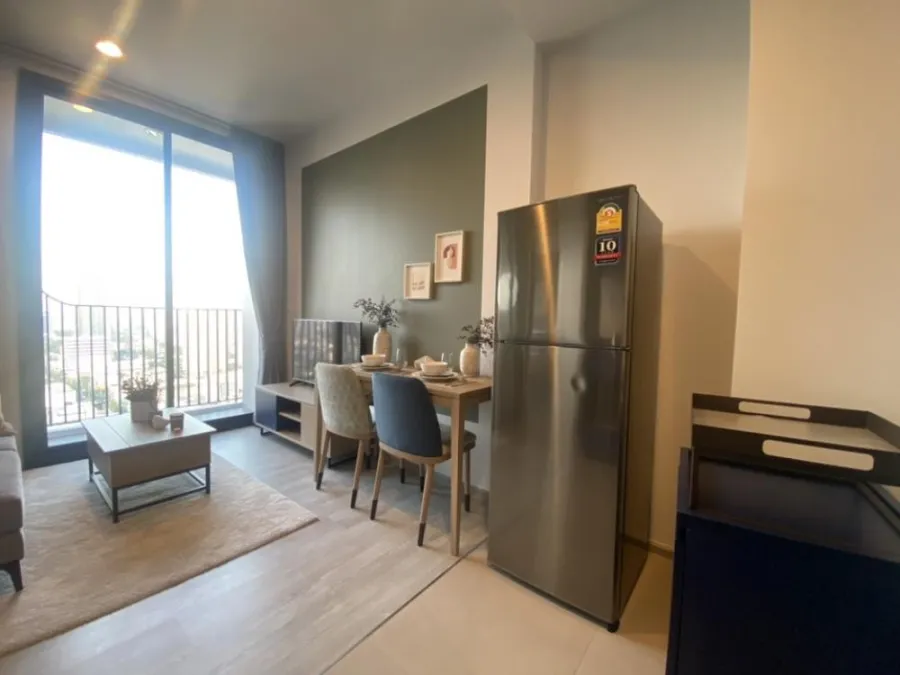 Condo for rent, XT Ekamai, beautiful room, high floor, good view, near BTS, convenient transportation, ready to move in, hurry and book now!