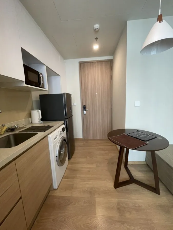 Condo for rent, Noble Around Sukhumvit 33, well proportioned room. Fully furnished, don't miss it!!