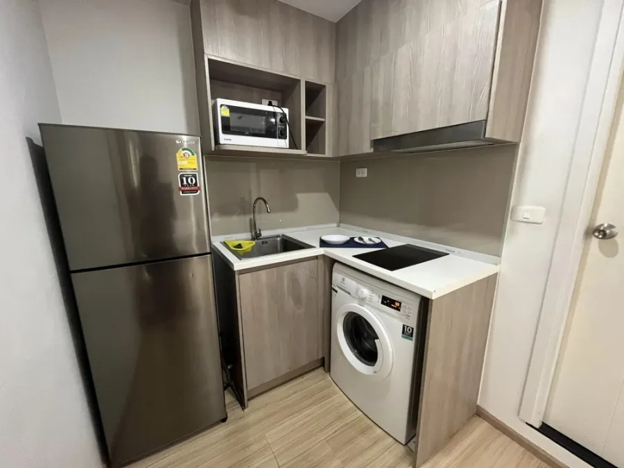 Condo for sale or rent Elio Del Moss Phaholyothin 34 great pool view, great central area, book now!