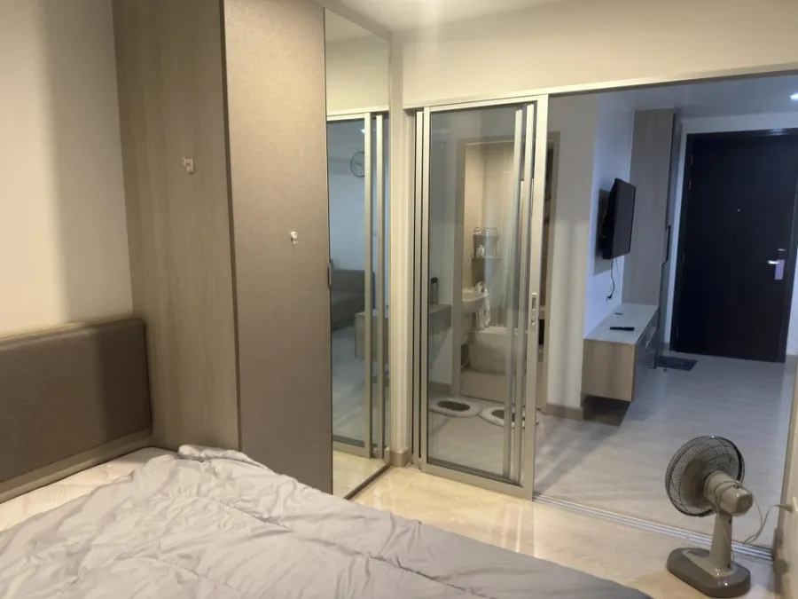 Rent Niche ID Sukhumvit 113, partitioned room Super large bed Don't just look, hurry up to reserve.