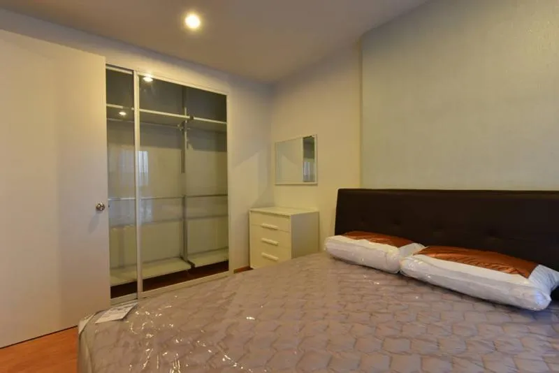 For rent เดอะ พาร์คแลนด์ เพชรเกษม ห้องชั้นสูง วิวสระว่ายน้ำ บรรยากาศดีมาก เฟอร์ครบ พร้อมอยู่ จองเลย
