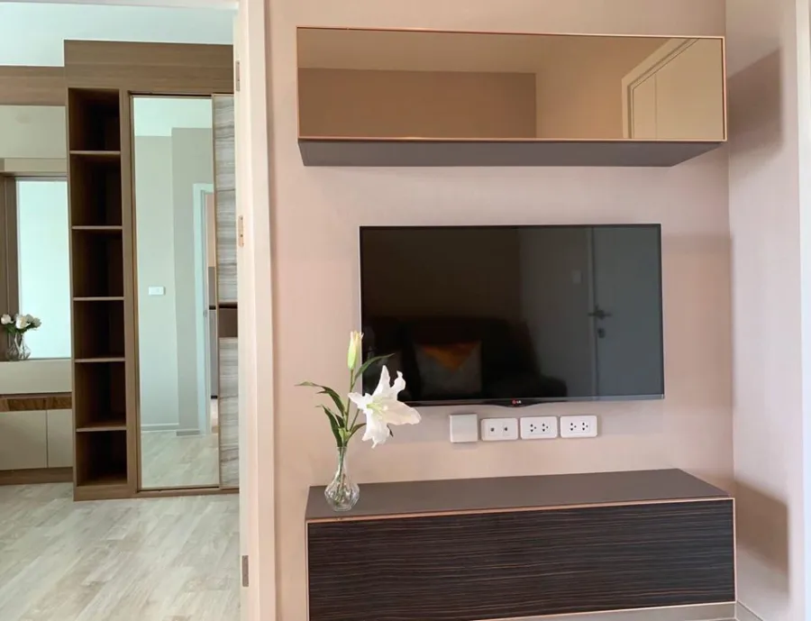 ขาย ให้เช่า พลัมคอนโด รามคำแหง สเตชั่น ห้องน่าอยู่ สีคุมโทนตกแต่งอย่างดี วิวสระน้ำ สนใจต้องจองเลยจ้า