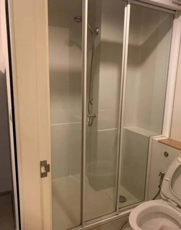 new room, good condition Must be this room, yes, for rent, Aspire Sathorn-Taksin, simple decorated room, comfortable, book now.
