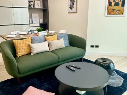For rent: Belle Grand Rama 9, beautiful unit, ready to move in, city view, high floor, fully furnished with appliances.