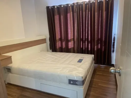 Selling a corner unit at Centric Tiwanon. It's the only unit on the floor without shared walls, offering high privacy and reducing noise from neighbor