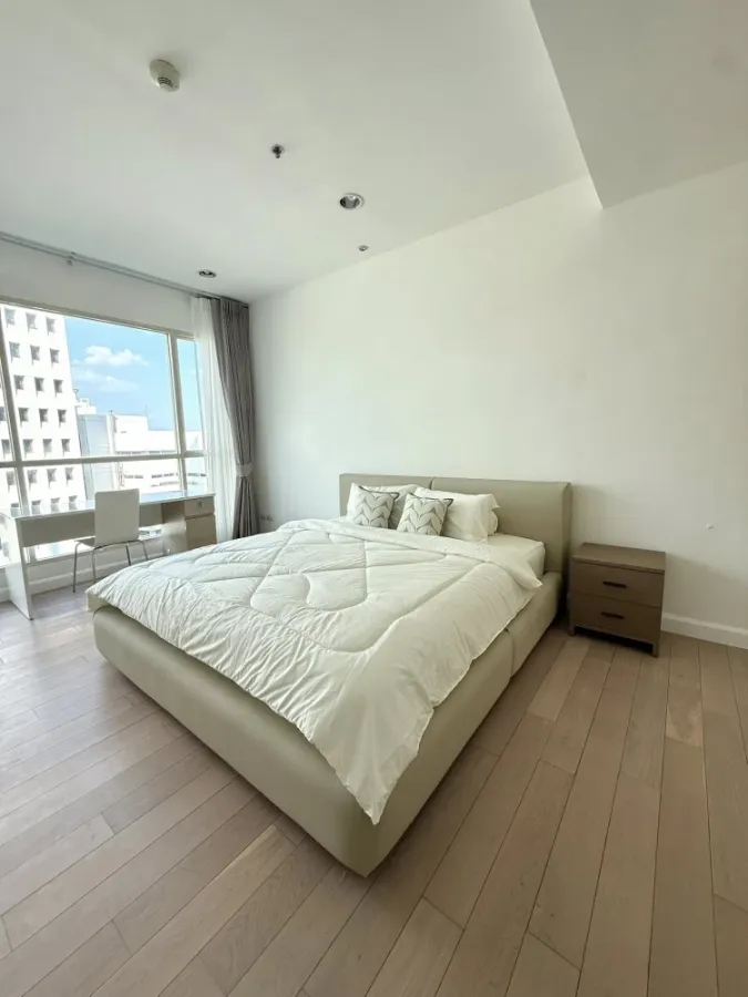 ขาย ให้เช่า The Address Chidlom ห้องมุมให้ความเป็นส่วนตัว ทำเลดี พื้นทีใช้สอยเยอะ รีบจองเลยตอนนี้จ้า