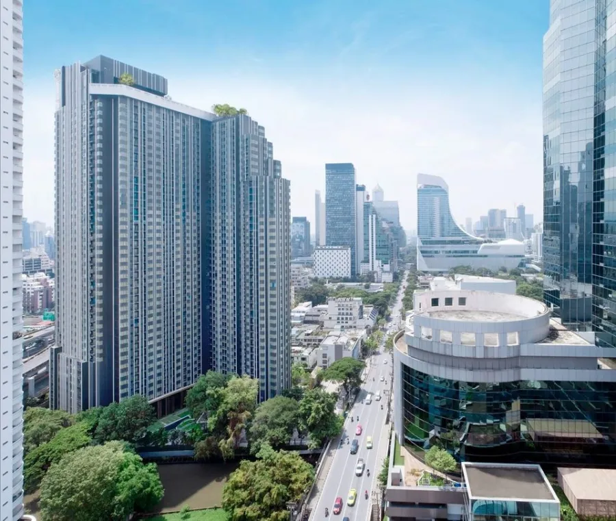 ให้เช่า ไลฟ์ วัน ไวร์เลส ห้องกว้างขวาง กั้นกระจกแยกเป็นสัดส่วน พร้อมเครื่องใช้ไฟฟ้า จองเลยจ้า