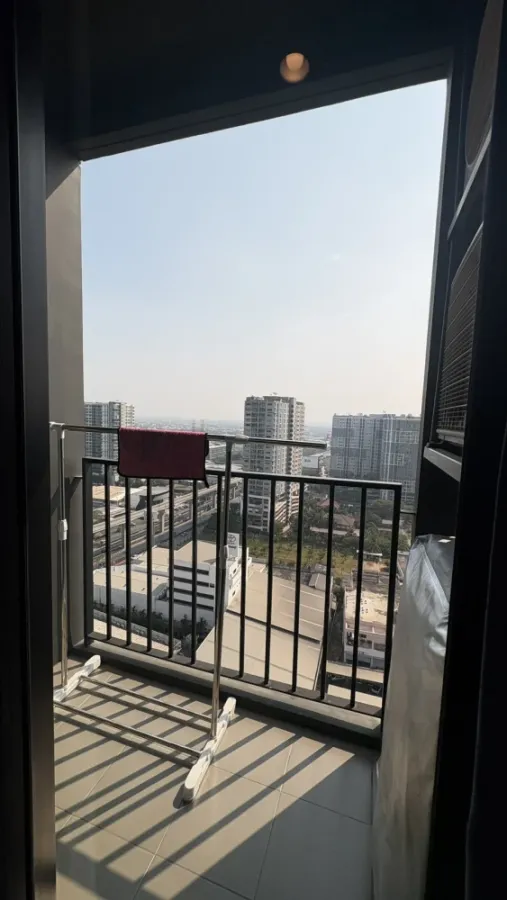 For rent, NUE Noble Chaengwattana, 1 bedroom, 1 bathroom, size 29 sqm, 23rd floor, nice decoration, ready appliances.