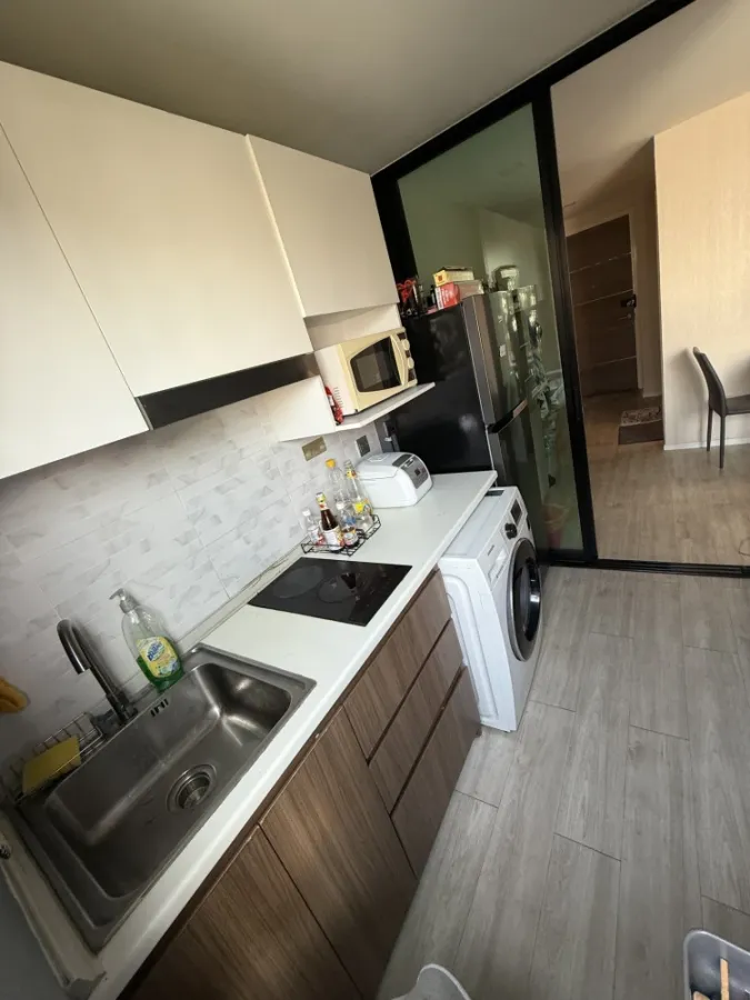 For rent: Atmoz Ladprao 71, Building B, 2nd floor, corner room, beautifully decorated, clearly divided room zones, don't miss it.