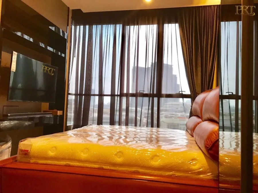 Condo for sale, The Room Sathorn - St. Louis, prime location, convenient transportation, book now !!