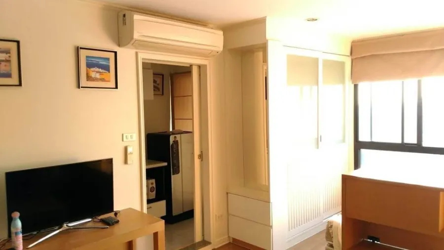 Condo for rent, Lumpini Place Pinklao, studio room, proportional area, high floor, miss it and you'll regret it.