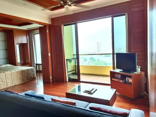 For rent: Chao Phraya house, decorated with quality wooden furniture, large balcony with stunning Chao Phraya River view, must book. images