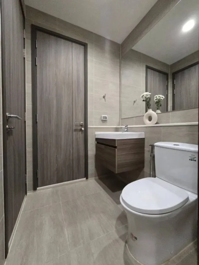 Urgent sale! Rhythm Charoenkrung Pavillion, fully furnished unit, ready to move in. Everything you need in one place. Own it today!