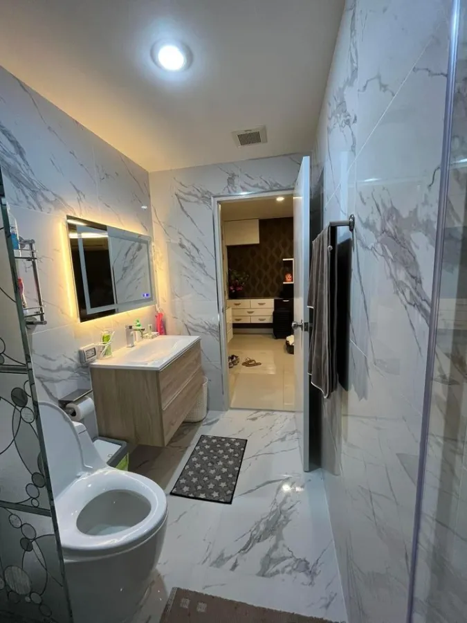 Sell, rent, Metro Sky Ratchada, corner room, nice wallpaper Complete electrical appliances Hurry up to reserve before it's gone.