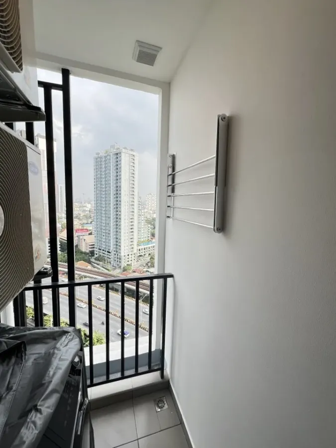ให้เช่า Regent Home Wuttakat ห้องชั้นสูง เฟอร์รพ้อม ราคาสบายกระเป๋า จองเลย