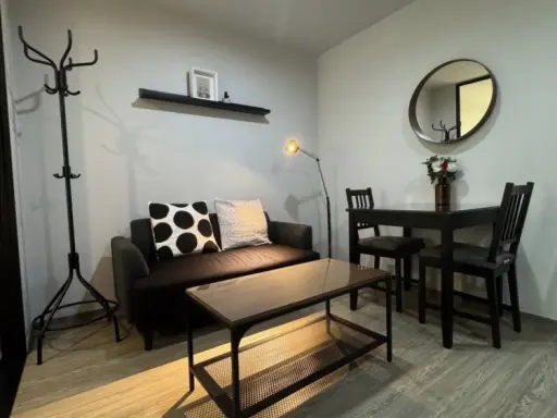 For rent: Regent Home Sukhumvit 97/1, Building C, 3rd floor. Well-partitioned rooms, fully furnished, ready to move in.