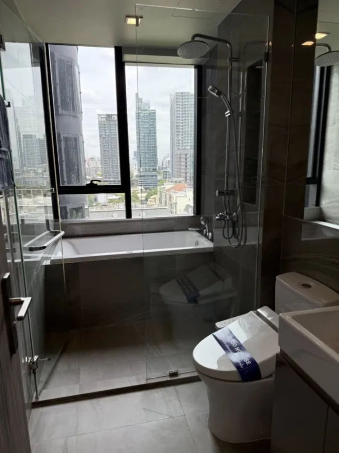 ให้เช่า Ideo Q สุขุมวิท 36 ห้องแต่งพร้อมอยู่ บิ้วอินท์อย่างดี ราคาอย่างโดน มาจองได้แล้ววันนี้ อย่าพลาดเด็ดขาด