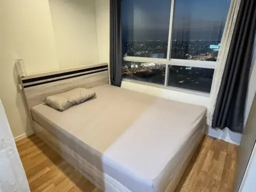 For rent: Lumpini Ville Nakhon In Riverview, high floor unit, fully furnished, complete amenities. Book now!