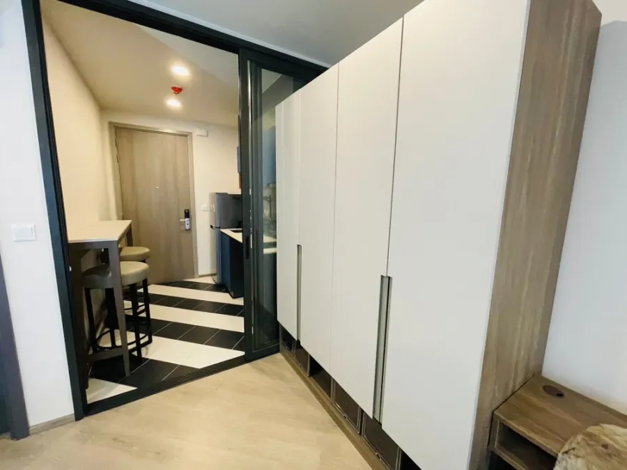 ให้เช่า The Base สะพานใหม่ 1 Bed 28 ตรม. (ชั้น4) เฟอร์ครบตามภาพ จองเลยอย่ารอช้า