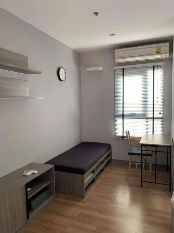 For rent Chapter One Midtown Ladprao24 has everything in it, near the train station, near the shopping center. Urgent today!!