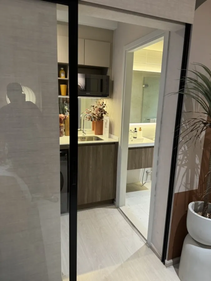 Selling down payment New Cross Khu Khot Station, Building F, 6th floor, good project, nice location. If interested, hurry to reserve it.