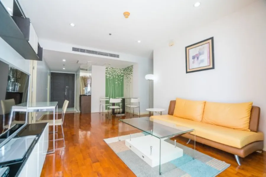 For Sale Siri Residence Sukhumvit 24, beautiful room, good condition, beautiful view, can't miss it, don't wait.