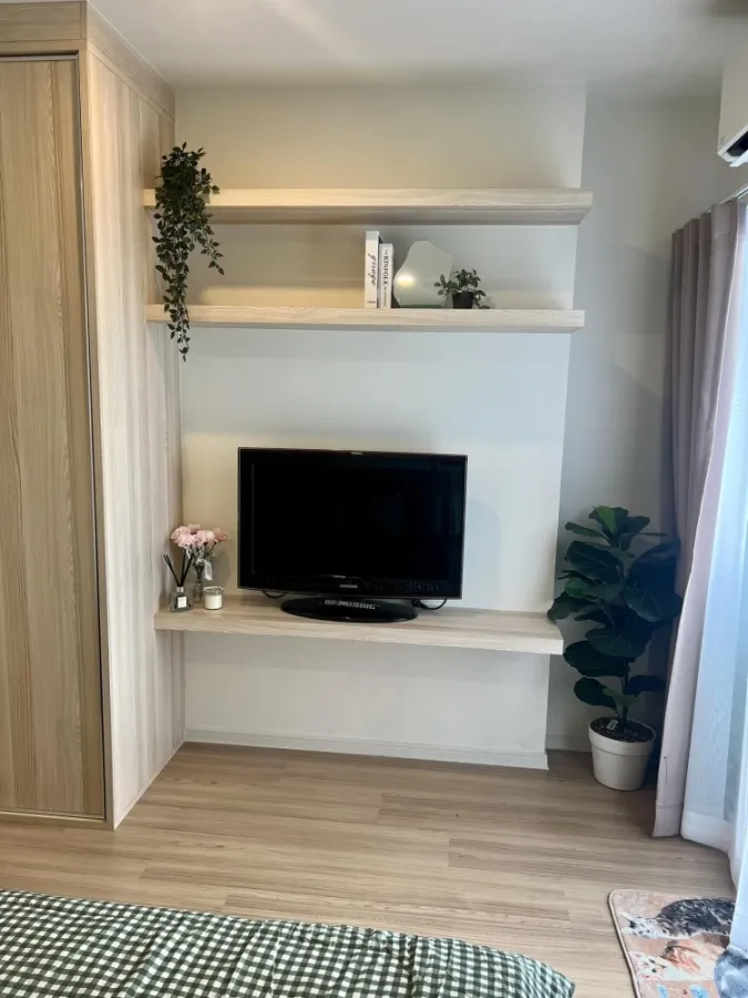 For rent, Lumpini Ville Chaengwattana-Pak Kret Station, garden view, airy and comfortable. Decorated in a minimalist style, book now.