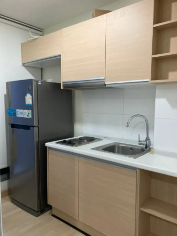 For rent, Rhythm Ratchada, 9th floor, beautiful room, complete with furniture and electrical appliances, book now, don't wait.
