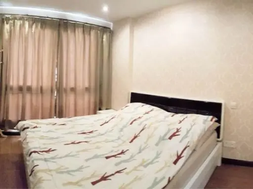 For sale: Ables Condo Lat Phrao 27, spacious room, airy, comfortable, with built-in furniture. Don't wait.