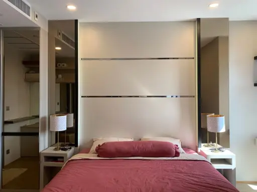 For rent Ashton Chula-Silom, high floor, best city view, beautiful room, nice built-in furniture. Book and you won't be disappointed. images