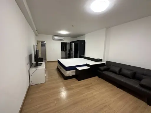 For rent: Supalai Park Kaset, 1 bedroom, 1 bathroom. Fully furnished. Just bring your bags and move in!