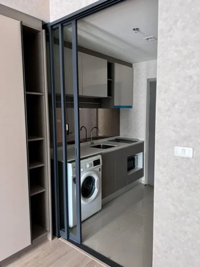 For rent: Ideo Sathorn-Wongwian Yai, 19th floor, fully furnished, ready to move in. If interested, hurry and reserve now.