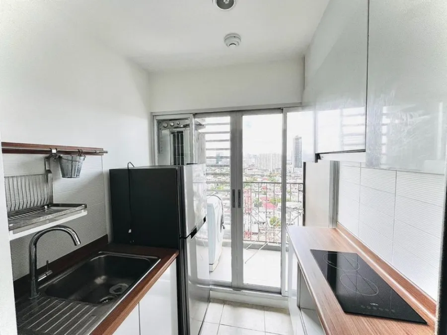 Sell U Delight @ Bangson Station, high floor, city view, no building block, Built-in furniture, book quickly.