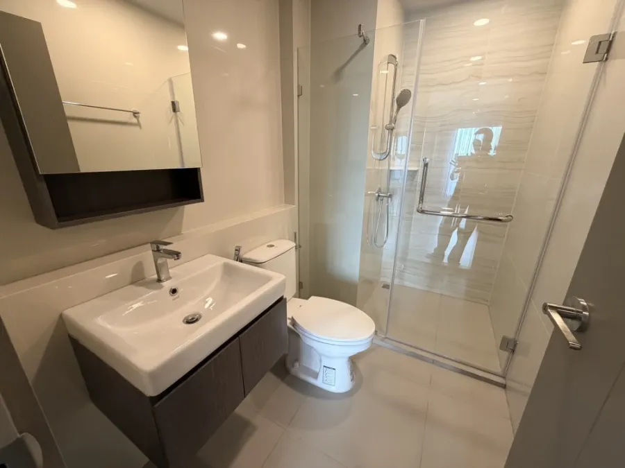 For rent: Aspire On Nut Station. Beautiful room, fully furnished, ready to move in. Book now!!